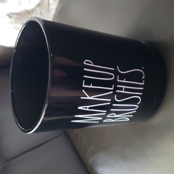 Rae Dunn Makeup Brushes Black and White Glass Holder - Picture 10 of 10